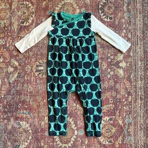 Tea Collections size 12-18 months Apple Print Baby Romper Snap closure